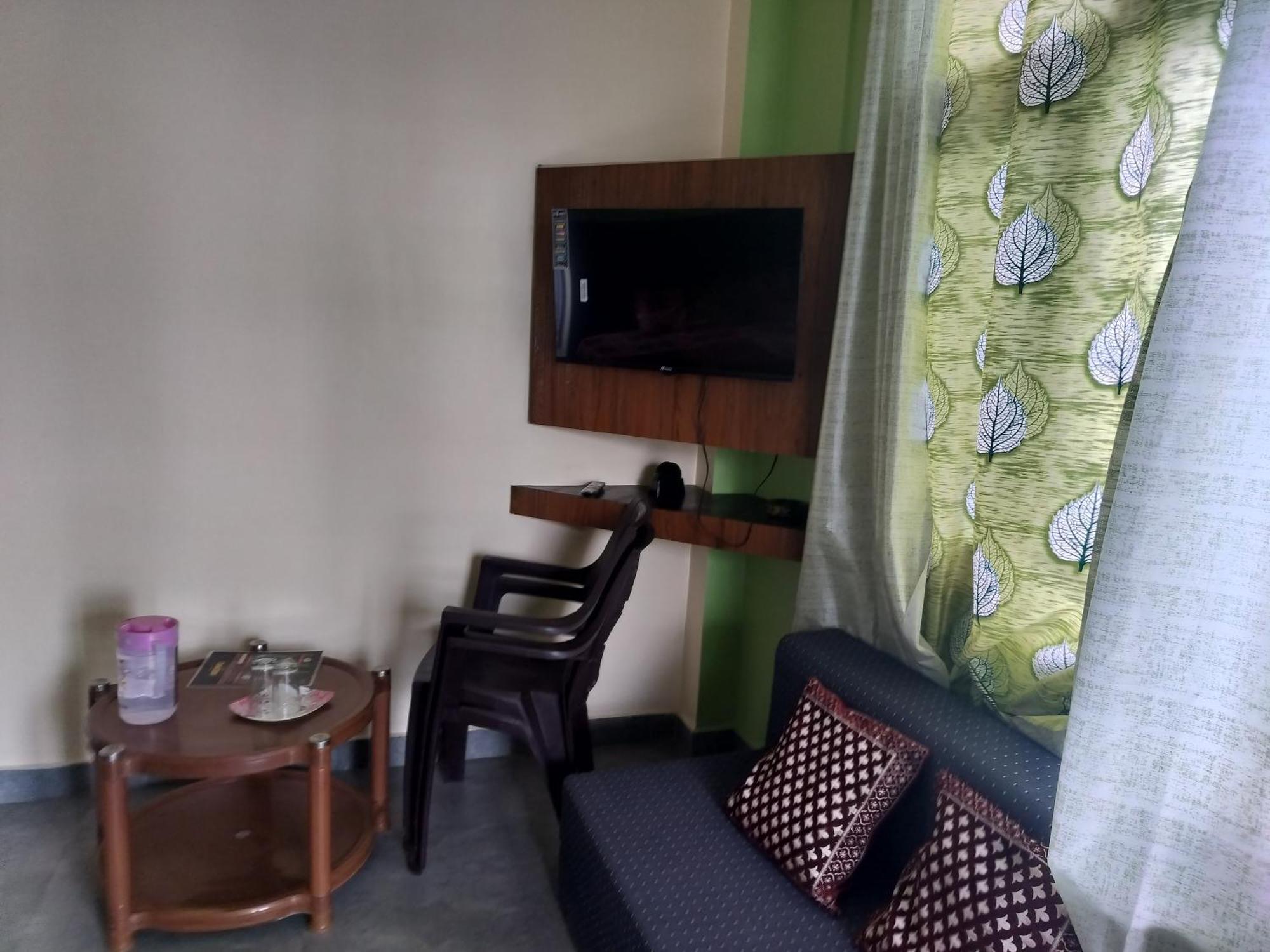 Tree Valley Homestay Chail Exterior foto